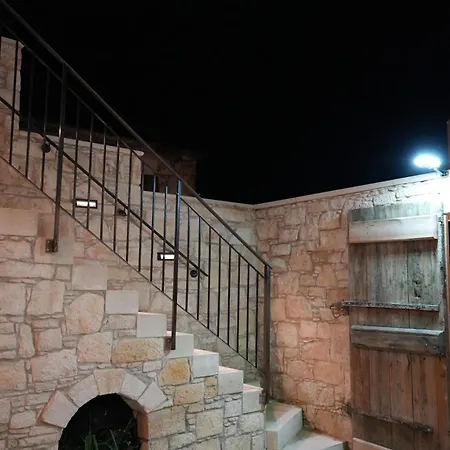 מלון Calais Vouni